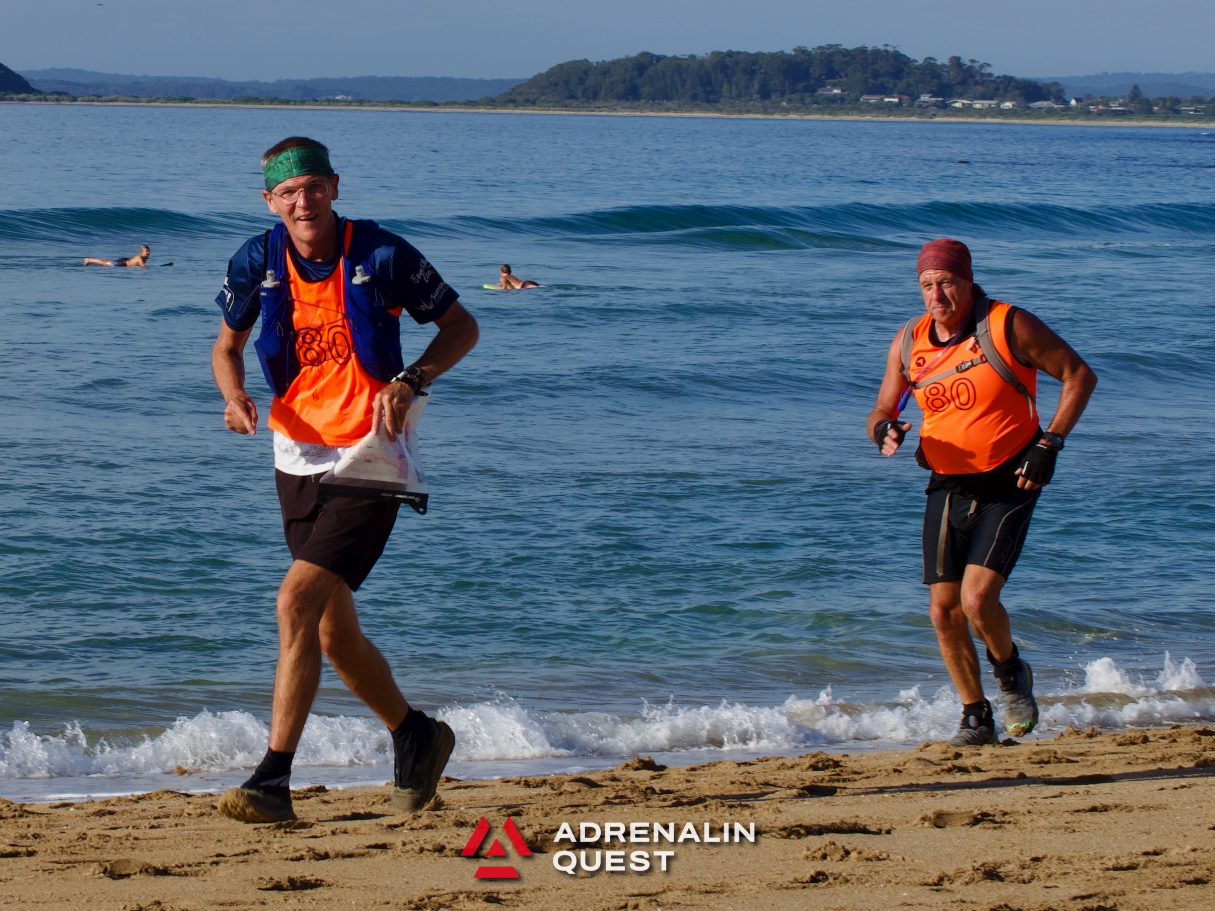 adrenalinq quest adventure race runners on the beach